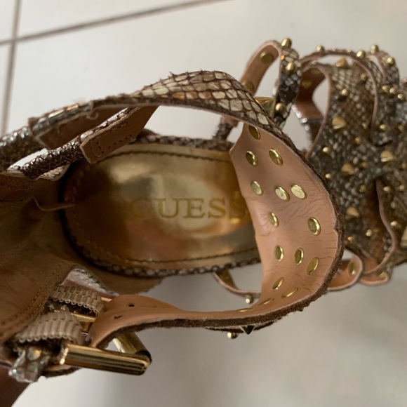 Guess Gold studded heels - Picture 4 of 7